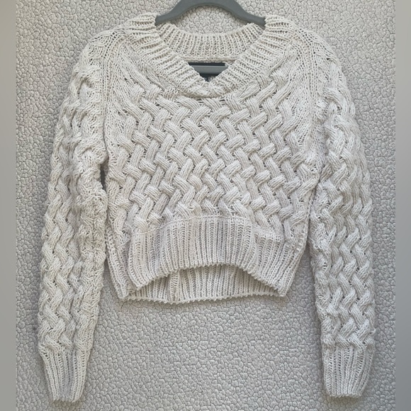 Kendall and Kylie Cropped White Chunky Sweater - Picture 4 of 8